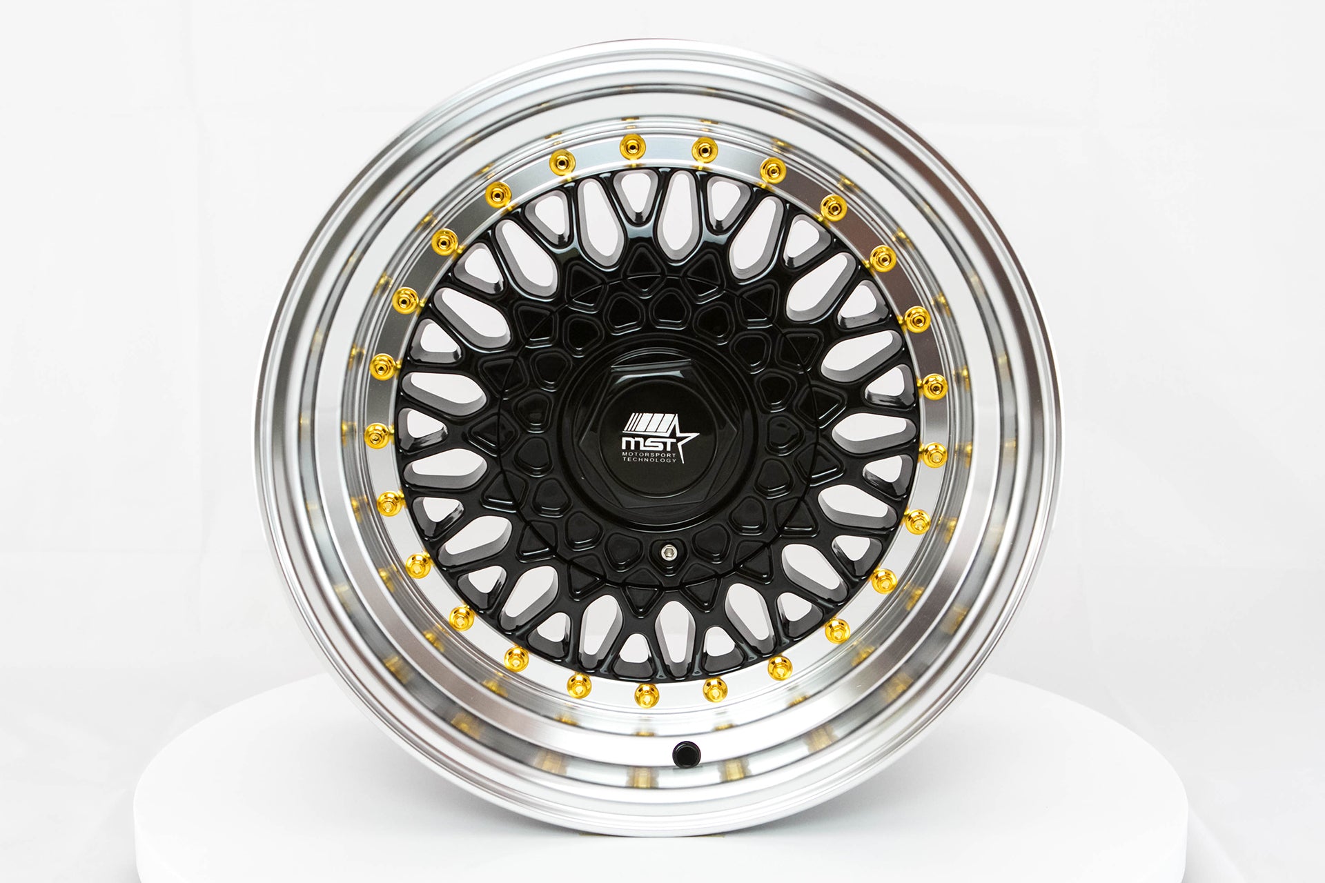 タイヤ・ホイール mst MT13 Black w/Machined Lip Gold Rivets 15x8.0 4x100/4x114.3 Offset
