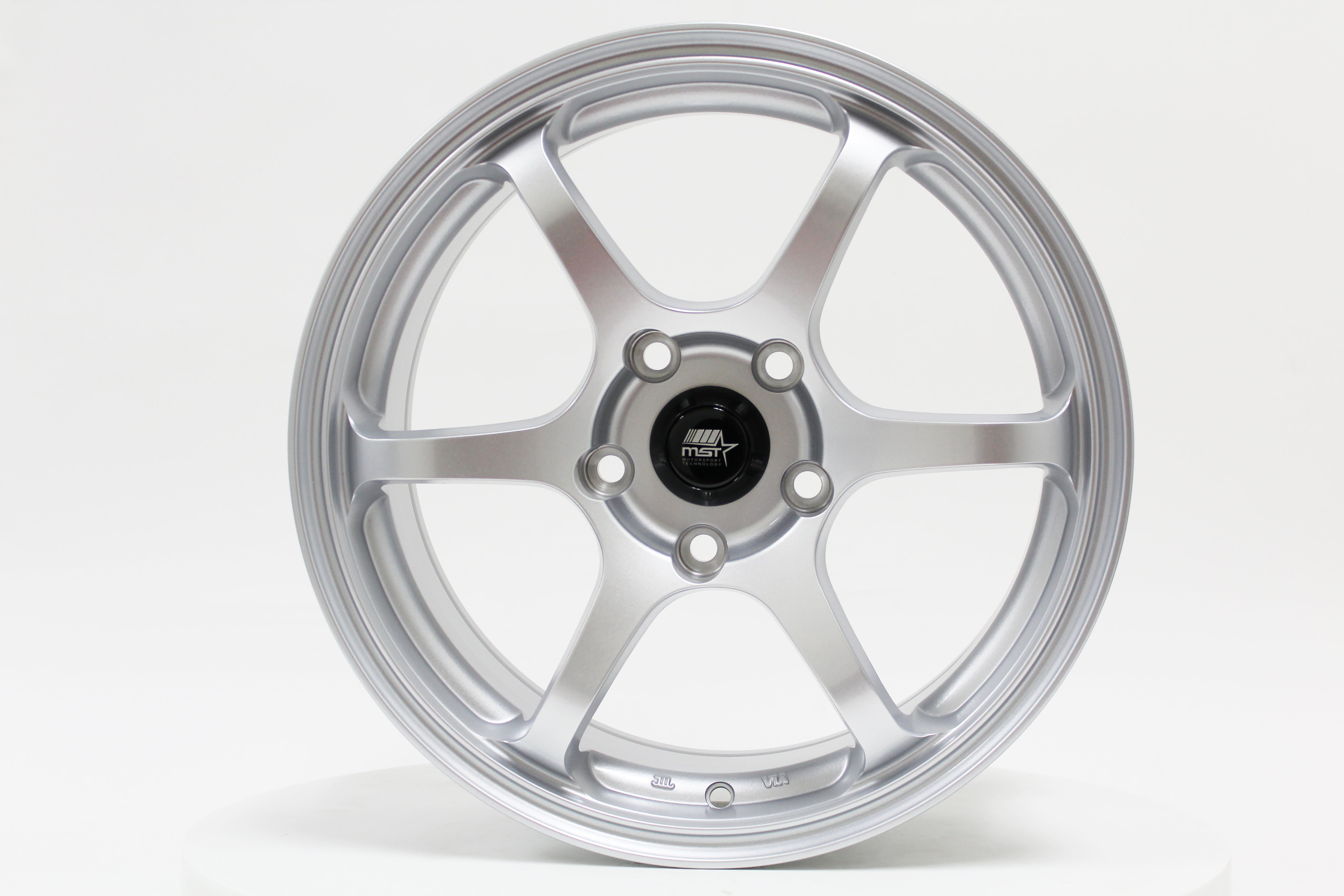 MT40 - Glossy Silver - 16X7.0 5X114.3 Offset +38 – MSTWheels