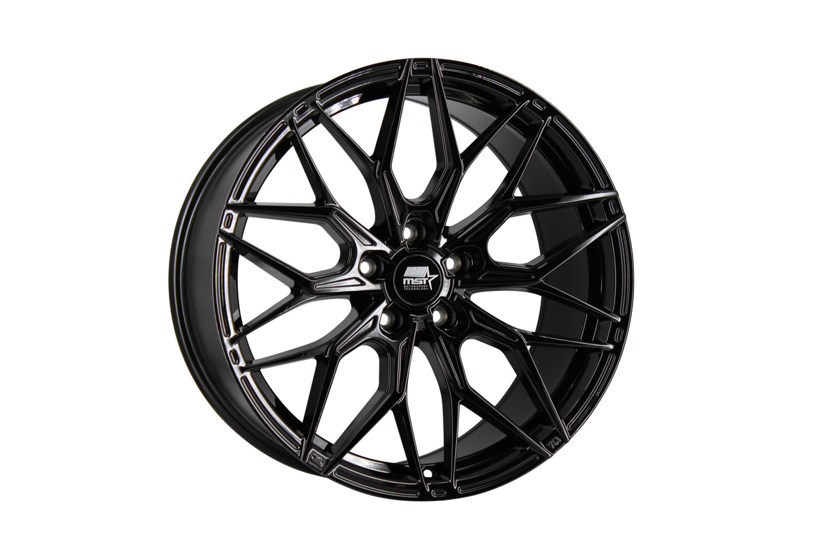MT02 19x9.5 +38 Gloss Black