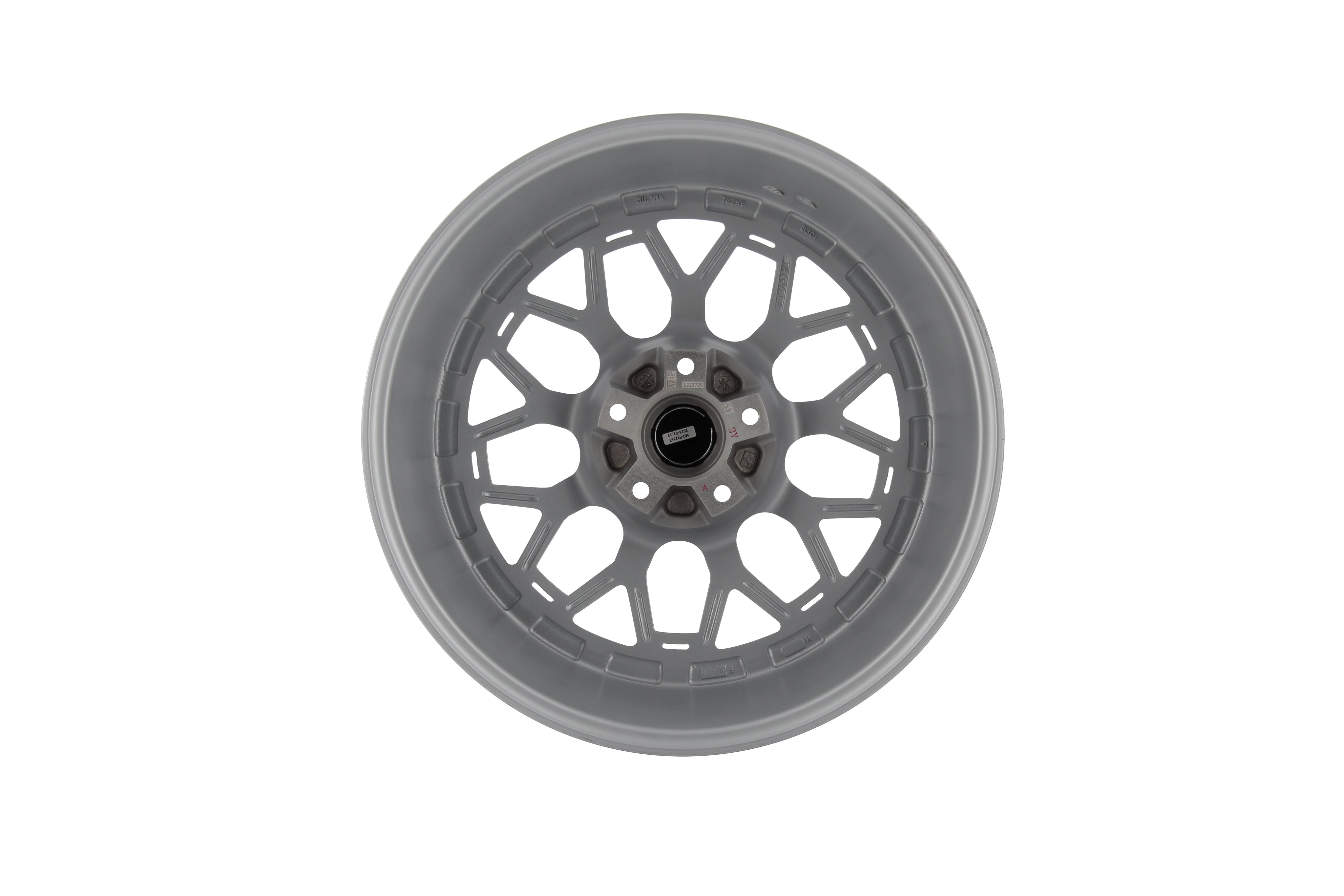 MT03 19x9.5 +35 Silver w/ Machined Lip