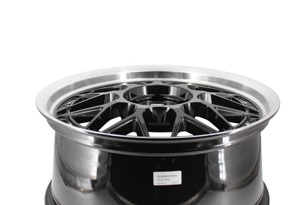 MT03 19x8.5 +35 Glossy Black w/ Machined Lip
