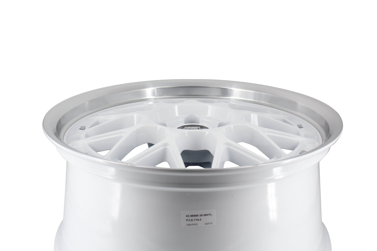 MT03 19x8.5 +35 White w/ Machined Lip