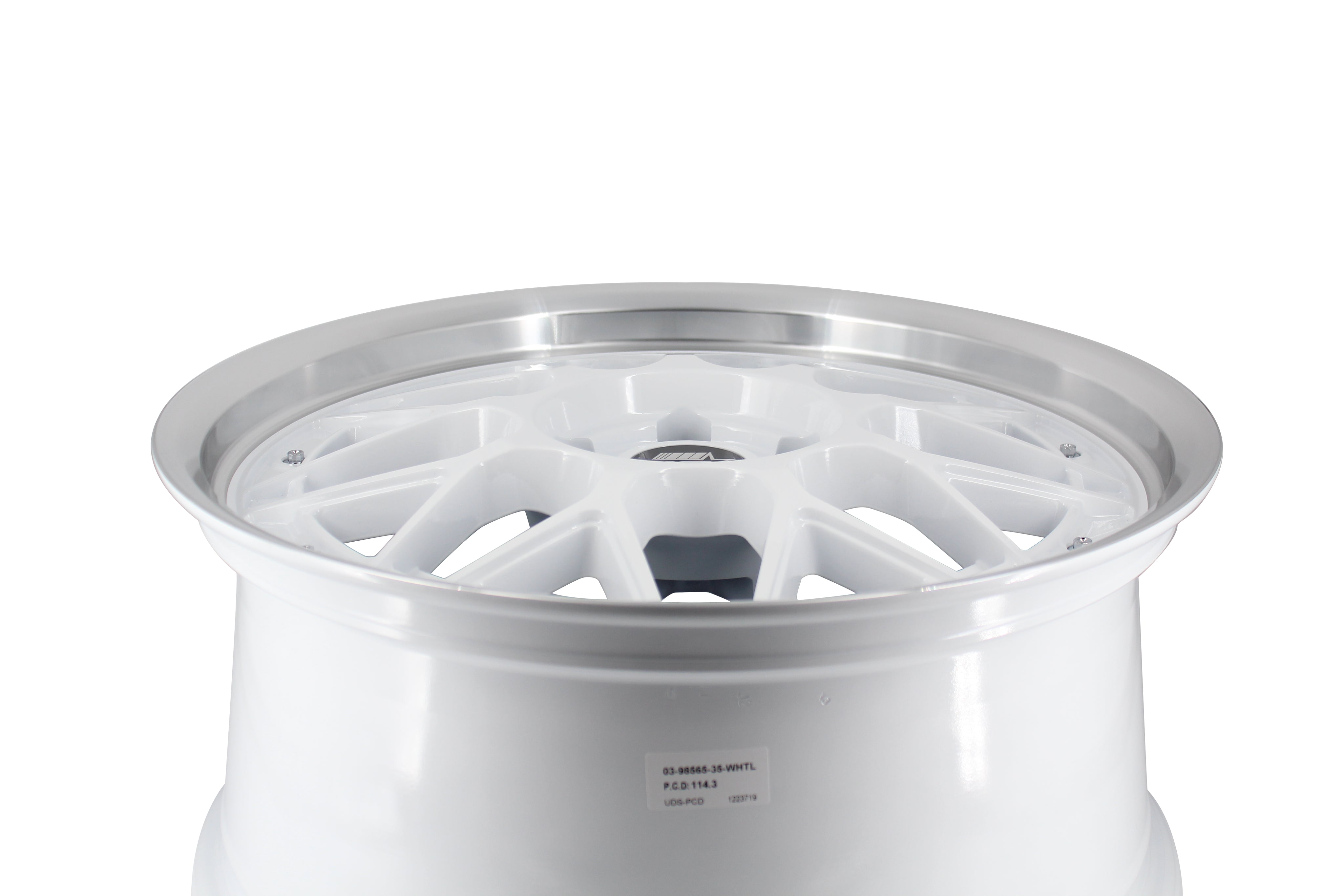 MT03 19x8.5 +35 White w/ Machined Lip
