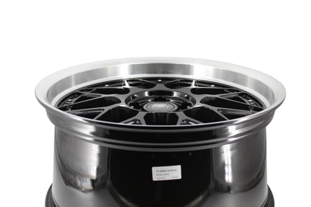 MT03 19x9.5 +35 Black w/ Machined Lip