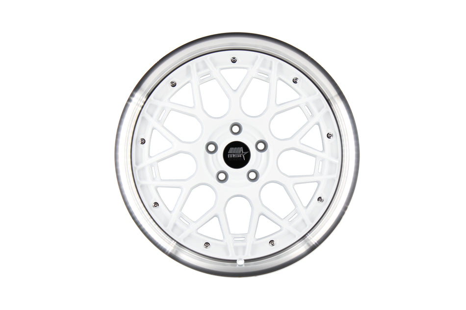 MT03 - White w/ Machined Lip - 19x9.5 5x114.3 Offset +35