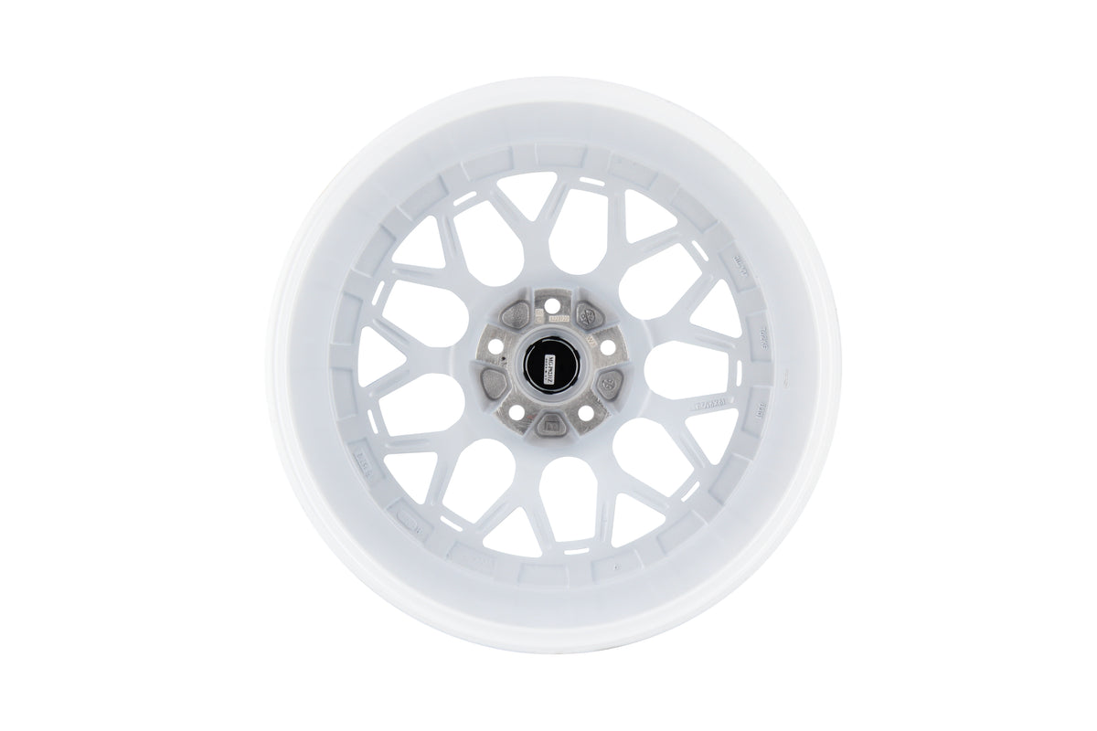 MT03 19x9.5 +35 White w/ Machined Lip