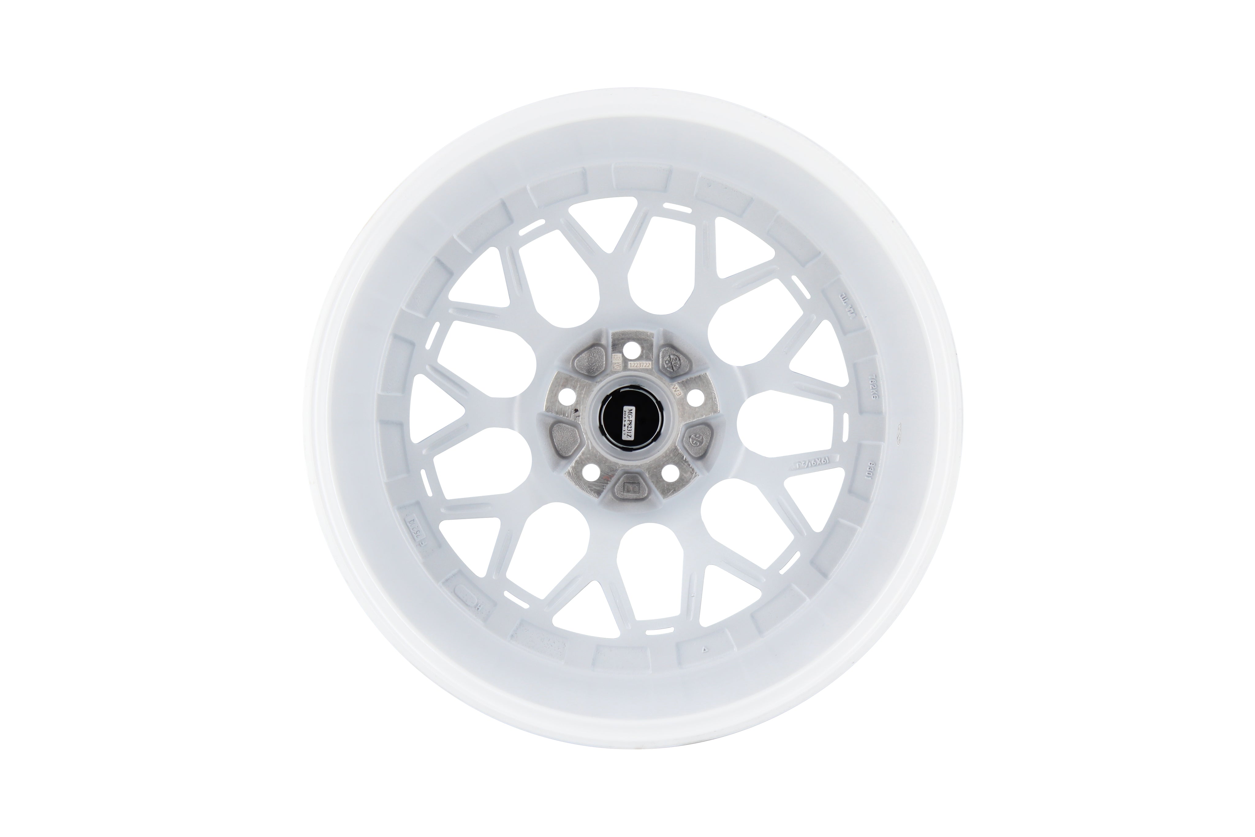 MT03 19x9.5 +35 White w/ Machined Lip