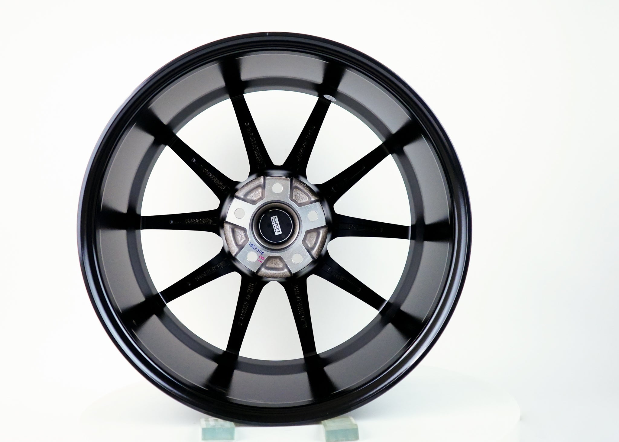 Delta Glossy Black 18x9.5 5x114.3 Offset +38 | MST Wheels – MSTWheels