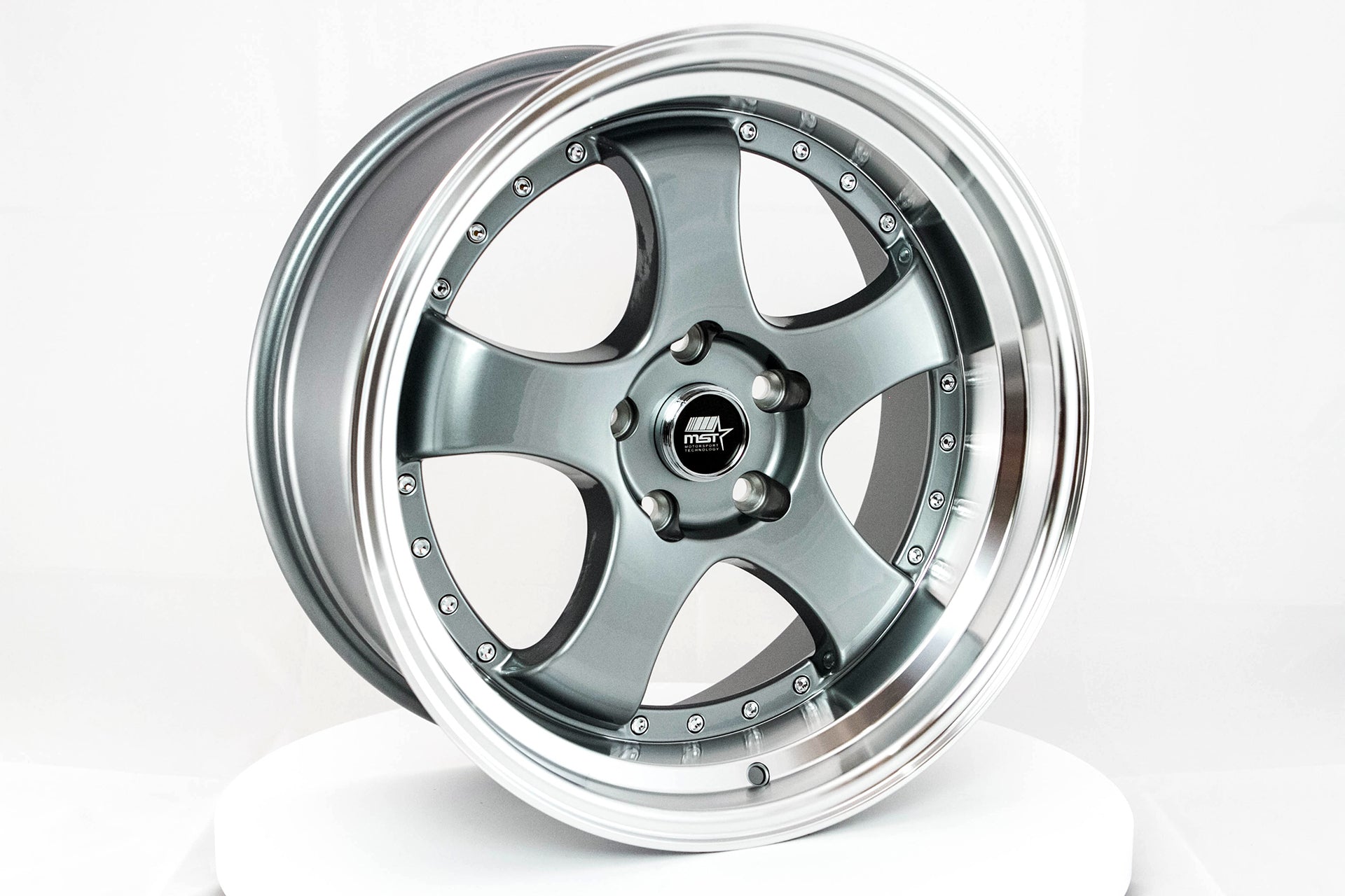 MT07 Gunmetal w/Machined Lip 18x8.5 5x114.3 Offset +20 | MST