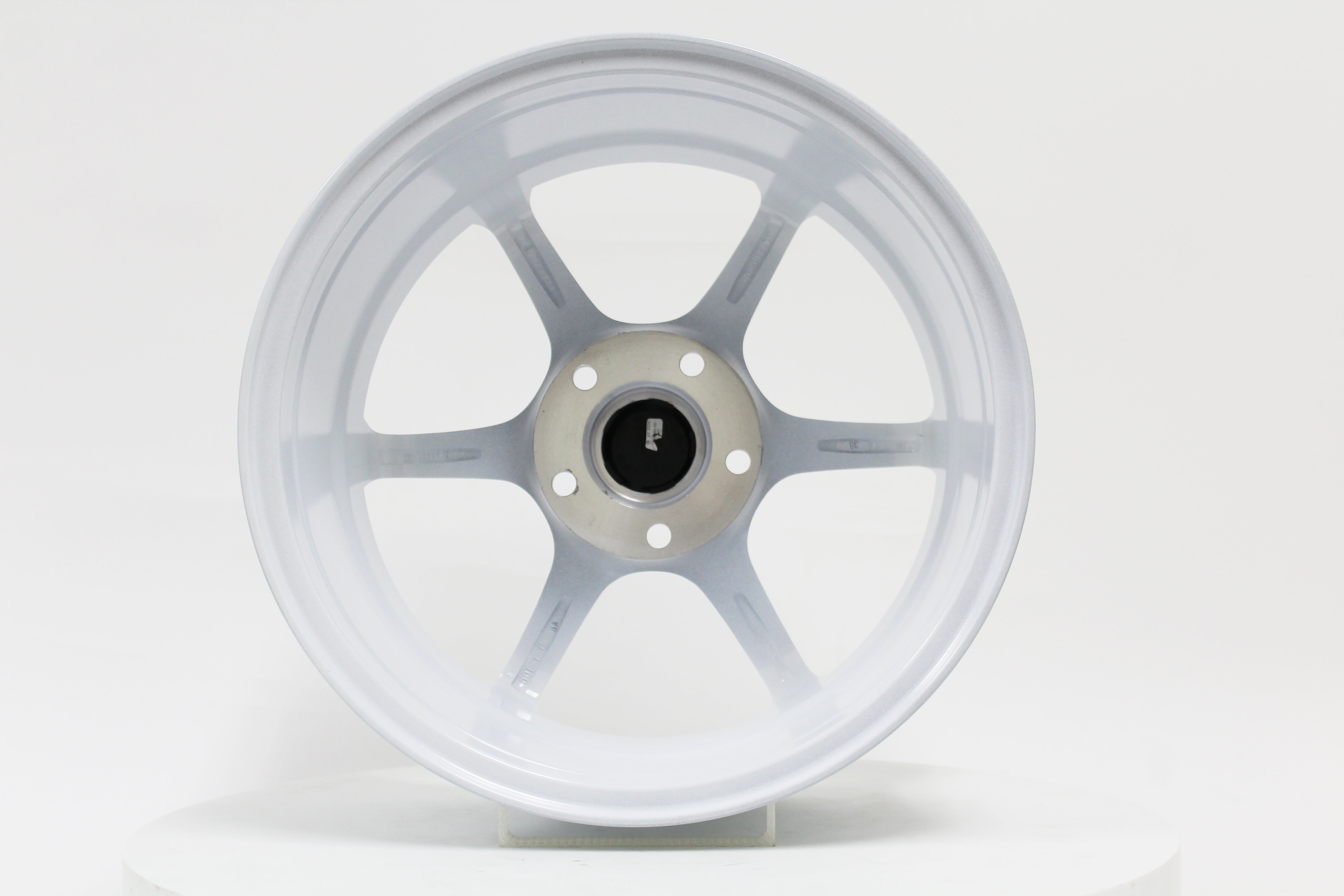 mm-mti（ホワイト） MT40 - Glossy White - 16X7.0 5X114.3 Offset +38 – MSTWheels
